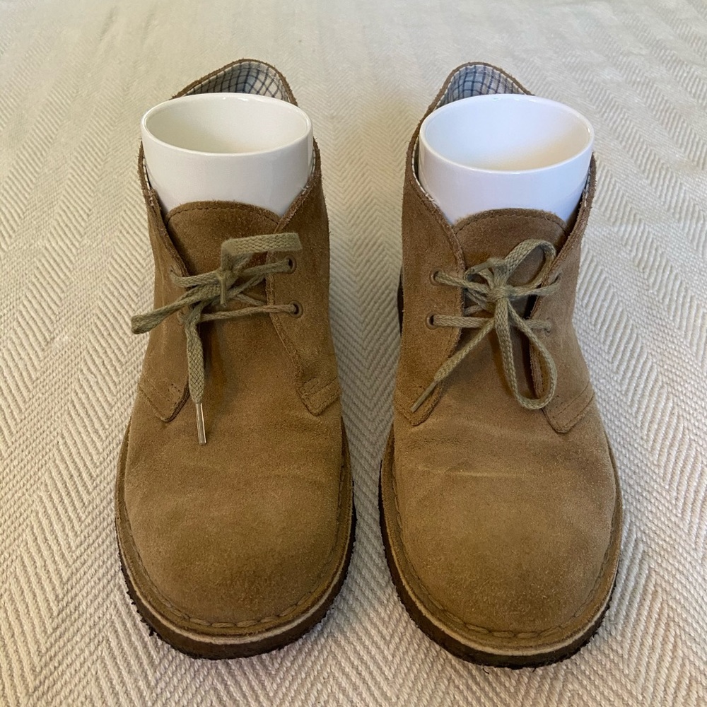 Clark’s originals desert boots in sand suede S 8.5